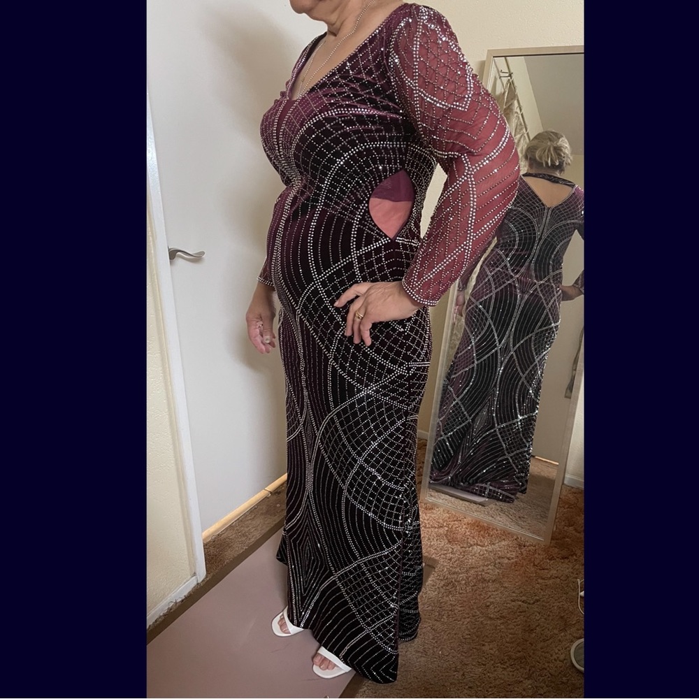 Red dress. Long dress. Women dress. Size 8 elegant dress long sleeves